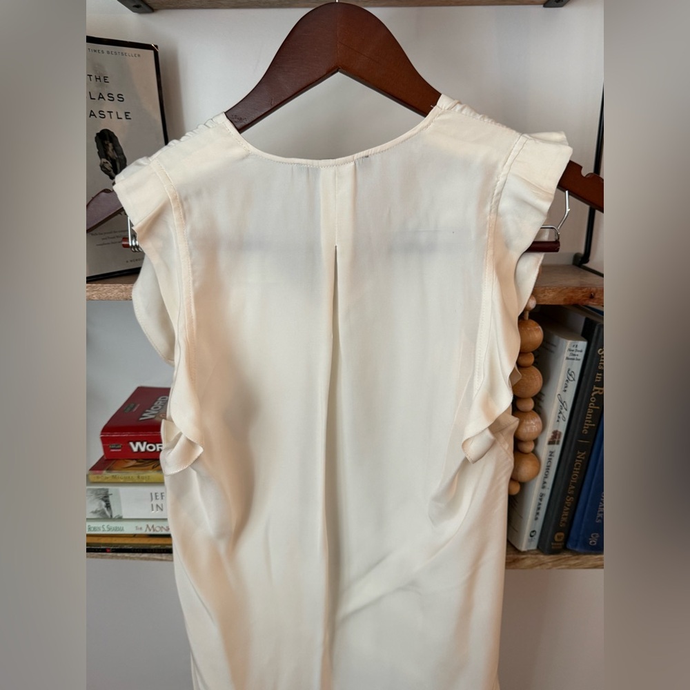 David Lerner Cream Sleeveless V-Neck Blouse - Picture 5 of 10